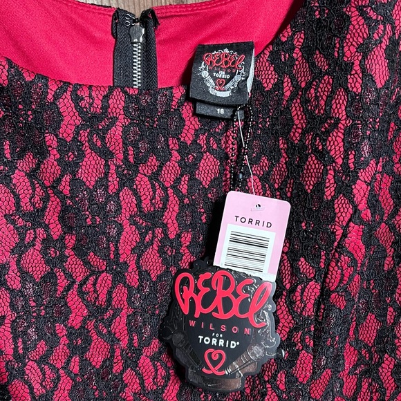 NWT- Rebel Wilson for Torrid Red & Black Lace Sleeveless Peplum Bodycon Dress 16 - Picture 11 of 15